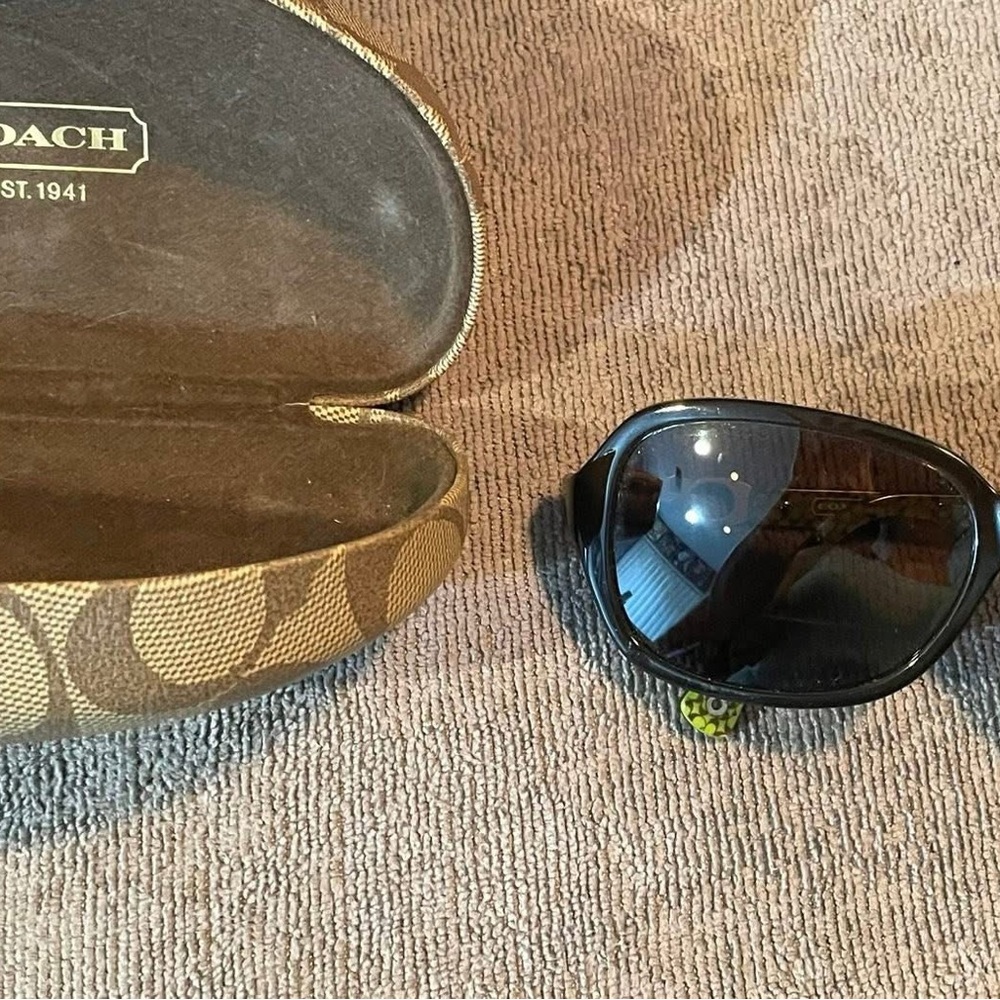 Coach ‘Beatrice’ Sunglasses with built-in readers, Case, and Cleaning Cloth